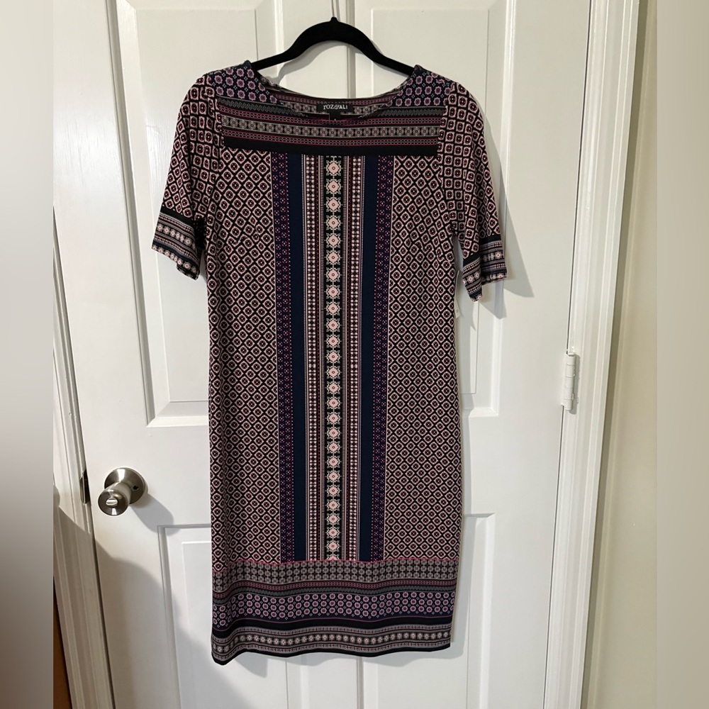 Roz & Ali Navy and Pink Geometric Midi Shift Dress